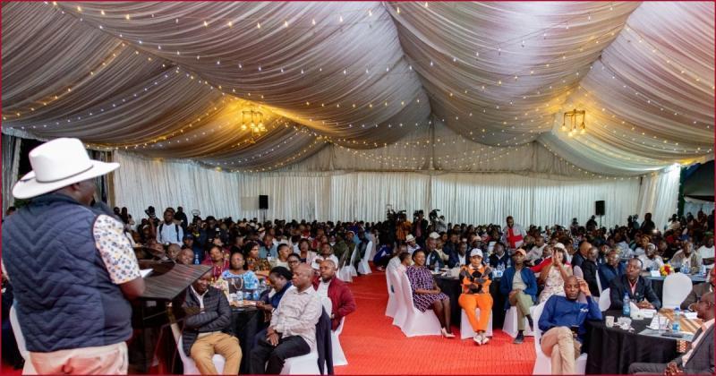 Deputy President addressing Mt Kenya political and business leaders on Saturday, October 21.